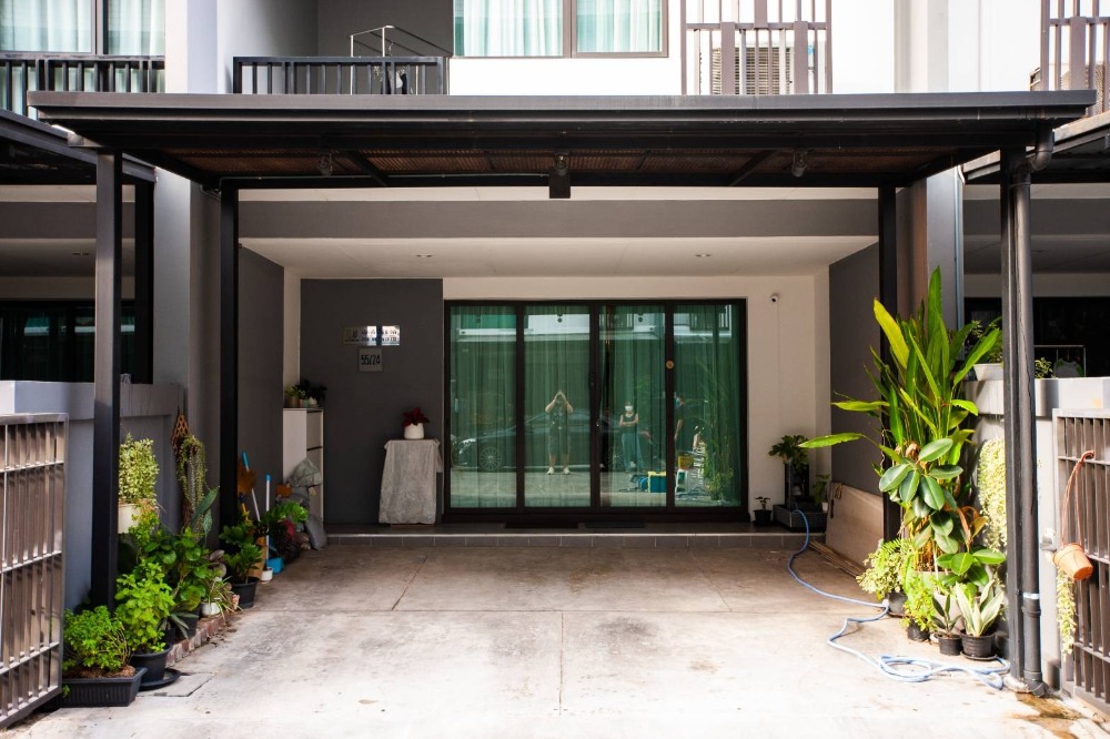 รหัสC5706 ให้เช่าทาวน์โฮม 3ชั้น โครงการเพล็กซ์ เรสซิเดนซ์ นวมินทร์111 ประเสริฐมนูกิจ