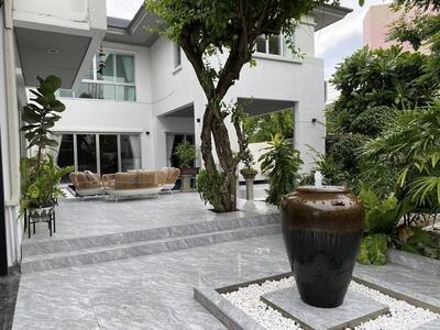 ให้เช่าบ้านเดี่ยว2ชั้น134ตรว.หมู่บ้านโนเบิลทารา พัฒนาการ มีสระว่า