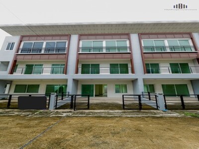 ขาย บ้าน ทาวน์โฮม 3 ชั้น 17.5 ตร.ว. โครงการ Royal Home ราชพฤกษ์ 