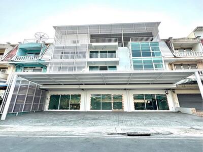 ให้เช่าอาคารพาณิชย์3คูหา 4.5ชั้น รามคำแหง เหมาะโชว์รูม คลินิก อื่