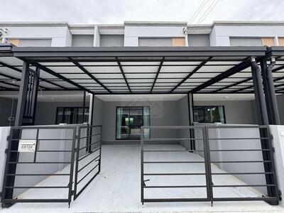ให้เช่าทาวน์โฮม 2 ชั้น 23.3 ตร.ว. โครงการพลีโน่ สุขุมวิท-บางนา 2