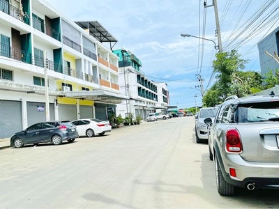 รร.วัดสะแกงาม 900 ม.บิ๊กซี พระราม2 1.9กม.ตึกแถว 3.5 ชั้นชั้นลอย