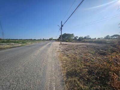 ขายที่ดินผังม่วงใกลินิคมอมตะชลบุรี   7-0-27 ไร่ รวมได้ 22-3-74 ไร