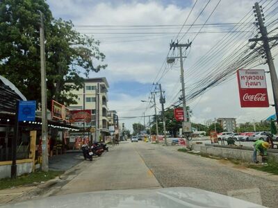 ขายที่ดินพร้อมบ้าน ใกล้หาดวอนบางแสน  ราคาดี