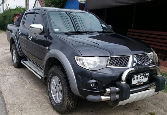 Mitsubishi triton plus 2.4 cng ปี 2012 เกียร์ธรรมดา รถบ้านมือเดียว เบาะเดิมๆแท้สีดำ