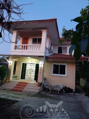 บ้าน บ้านเดี่ยว 18000 THB  84 ตาราง-วา ใกล้กับ โรงเรียนสายอักษร ,โรงเรียนอนุบาลสุขฤทัย , โรงเรียนอนุบาลแสนรัก ถูกสุด กรุงเทพ