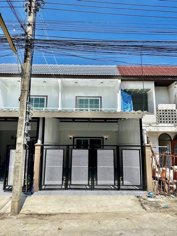 ขาย หงส์ประยูร ทาวน์เฮ้าส์ รีโนเวท ใกล้สถานีรถไฟฟ้าสายสีม่วง , เซ็นทรัลเวสต์เกต