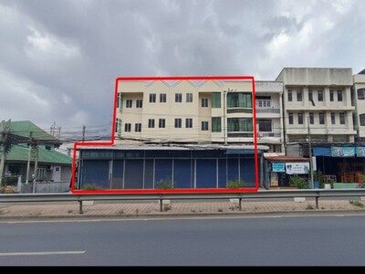 ขายอาคารพาณิชย์ 5คูหา ทำเลกลางเมือง ต.ศาลาแดง อ.เมือง จ.อ่างทอง