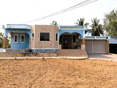 ขายบ้านเดี่ยว ถนนสายสว่างอารมณ์-ลาดยาว อ.สว่างอารมณ์ 