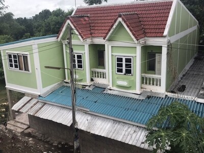 ขายทาวน์เฮ้าส์ 2 ถนนสายอุทัยธานี - หนองฉาง จังหวัดอุทัยธานี