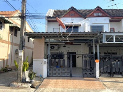 ให้เช่า ทาวน์เฮ้าส์2ชั้น หลังมุม  เอกชัย 46  ชุมชนใกล้ Big Cกัลปพ