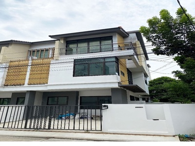 MRTบางรักใหญ่ ดีไซน์ ราชพฤกษ์  บ้าน 3ชั้น 5นอน  มาเรีย การ์เด้น 2