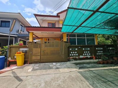 ขายบ้านแฝด  หมู่บ้านบุรีรมย์ พระราม 2-เอกชัย ซอยโรงเรียนฐานเทคโนโ