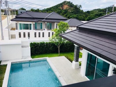 พูลวิลล่า หัวหิน แกรนด์ ฮิลล์ บ้านสวย สระส่วนตัว ใกล้สโมสร ราคาโด