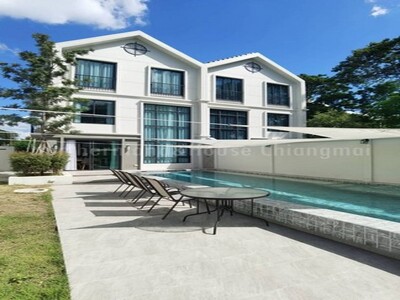 บ้าน 3 ชั้น สไตล์อังกฤษ วิวดอยสุเทพ น้ำไม่ท่วม ป่าแดด 