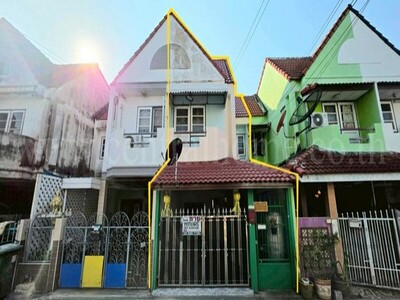 ลดราคา ทาวน์เฮ้าส์ เจริญทรัพย์ เทพารักษ์ รีโนเวท พร้อมเข้าอยู่  