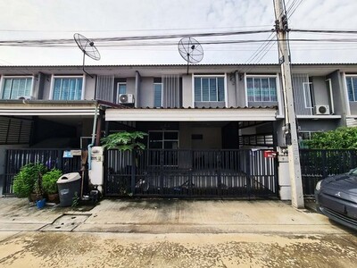 ขายทาวน์เฮ้าส์ หมู่บ้านพฤกษาวิลล์ 79 ถนนเลียบคลองเปรมประชากร ปทุม
