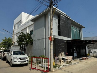 ขายโฮมออฟฟิศ ทำเลดี ใจกลางเมือง เขตบ้านเก่า พานทอง ชลบุรี