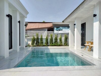 านพูลวิลล่าสไตล์ Modern Luxury ตกแต่งทันสมัย หางดง