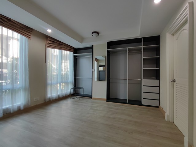 For Sale Symphony Sukhumvit  คอนโดซิมโฟนี่สุขุมวิท ติด BTS บางจาก 0 เมตร สะดวกมาก