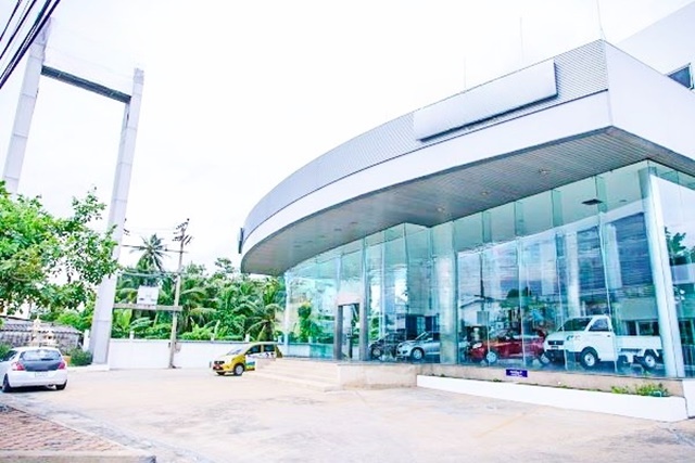 ให้เช่าโชว์รูม 4 ชั้น MRT ตลาดบางใหญ่ 2กม แก้วอินทร์ 780ตรว.วัดเสาธงหิน 3,500ตรม. เปิดโชว์รูมขายรถยนต์ 4โถง 6น้ำ 4แอร์ จอดรถได้หลายคัน 