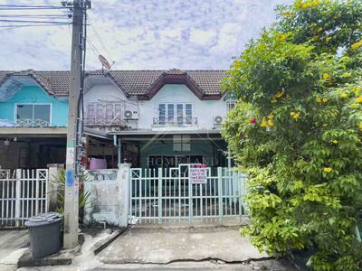ทาวน์เฮ้าส์ 2 ชั้น หมู่บ้าน ร่มเงาไม้ ซอย วัดลาดปลาดุก บางบัวทอง