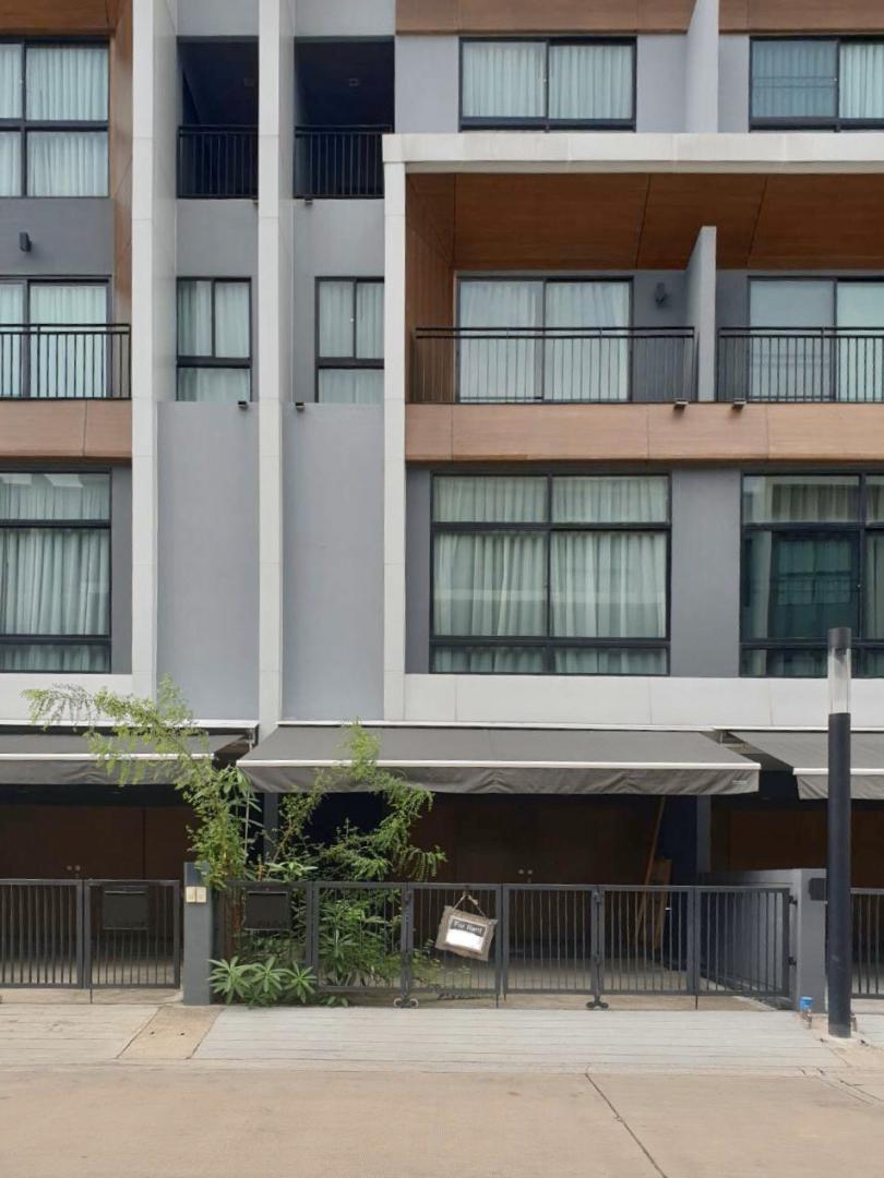 BH1683 ให้เช่าทาวน์โฮม 3ชั้นครึ่ง Arden พัฒนาการ 3ห้องนอน 4ห้องน้ำ แขวงสวนหลวง