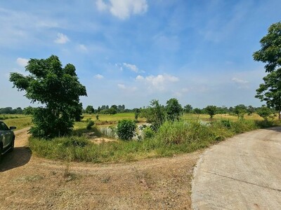ขายที่ดินแปลงใหญ่ บนทำเลวิวภูเขา ตำบลลำสนธิ อำเภอลำสนธิ จังหวัดลพ