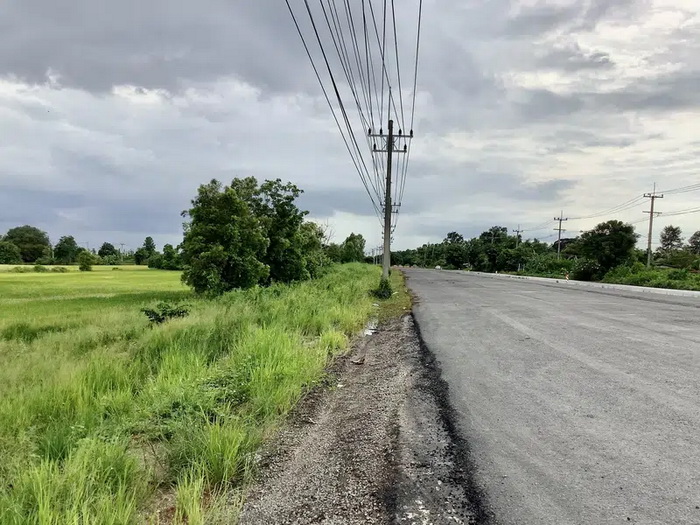 ขายที่ดิน ติดถนนใหญ่ ทำเลดี เส้นปราจีน-บ้านสร้าง ติดถนน 4 เลน