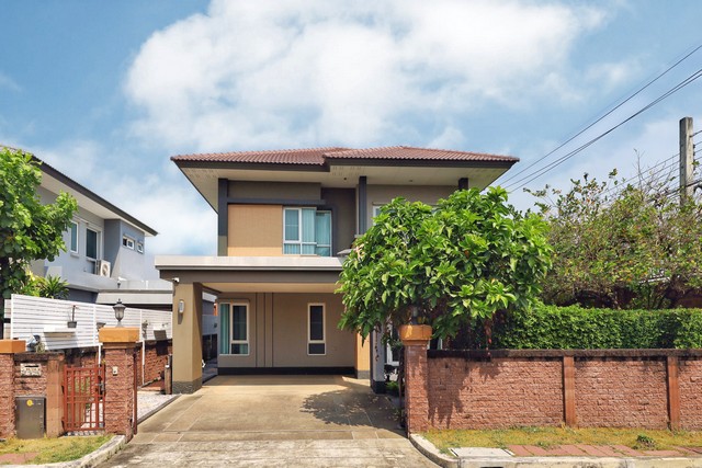 บ้าน ลัดดารมย์ ชัยพฤกษ์ แจ้งวัฒนะ 8500000 BAHT. 4 BEDROOM 3 ห้องน้ำ พ.ท. 0 Rai 0 ngan 87 SQ.WA ไม่ไกลจาก - สวยและดี บ้านแปลงริม สภาพสวย เจ้าของอยู่น้อย