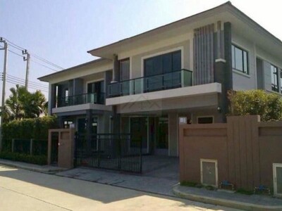 ขายบ้านเดี่ยว 2 ชั้นหลังใหญ่ 110 ตรว. 6 นอน เเดอะ ปาล์ม พัฒนาการ3