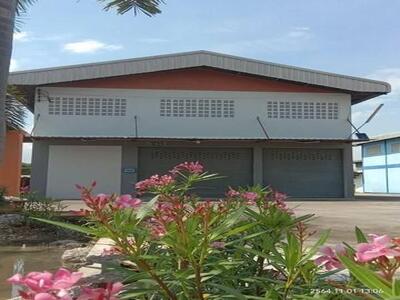 ให้เช่าโกดัง 250 ตร.ม.บางบัวทอง ลาดหลุมแก้ว ปทุมธานี ใกล้ทางหลวงส