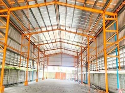  ให้เช่าโกดัง 800ตร.ม. สนามบินสุวรรณ ARLลาดกระบัง ถ.ร่มเกล้า19-29