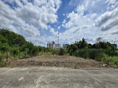 ขายที่ดินสี่เหลี่ยมผืนผ้า เฉลิมพระเกียรติ ร.9 ซ.39 ขนาด 100 ตรว.