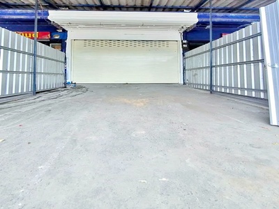 ถ.นิมิตรใหม่ อาคาร 3.5ชั้น มีพื้นที่ด้านหลังบ้าน ตลาดบ้านฟ้า 3กม.