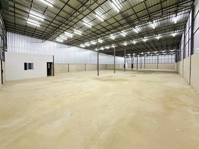 รร.ทานตะวันไตรภาษา เช่าโกดัง ออฟฟิศ 1,105ตร.ม. ตลาดแครายพลาซ่า 38