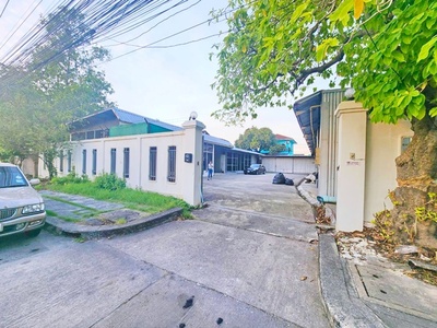 จอดรถได้8-10คัน MRTศรีนครินทร์ 38 4ปีมีครั้ง สุขุมวิท77 อ่อนนุช