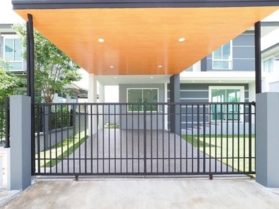 เพียวเพลส รังสิต คลอง 2 2.4 กม. บ้านเดี่ยว 2 ชั้นหลังมุม ถ.เลียบค