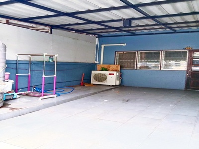 ตลาดเอซี คลองส เลียบคลองสี่ บ้าน  BTS คูคต 4.8 กม. 20ตรว. 140ตรม.