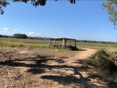 ขายที่ดินเปล่า ราคาถูกใกล้หมู่บ้านสันติธรรม อำเภอพญาเม็งราย เชียง