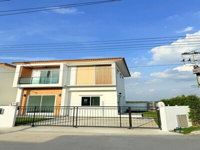  ขายด่วน บ้านหลังริม  @เคแกรนด์วิลล์ 4 เดอะคาริสม่า (โรจนะ-อุทัย)