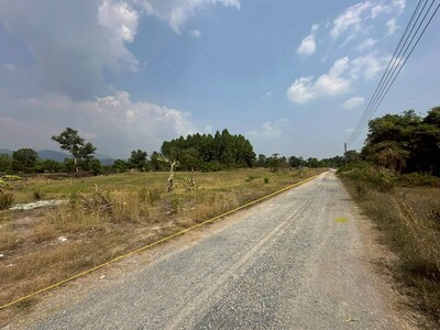 ขายที่ดินเปล่า  ใกล้โรงเรียนเตรียมทหาร  อำเภอบ้านนา จังหวัดนครนาย