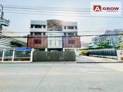 ให้เช่าตึกสำนักงาน 5 ชั้น ขนาดที่ดิน 217 ตารางวา บางนา