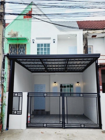 ขาย SALE ทาวน์เฮ้าส์ - 1790000 THAI BAHT 2 BR 17 ตร.วา 0 NGAN 0 Rai ใกล้ - ทำเลทอง