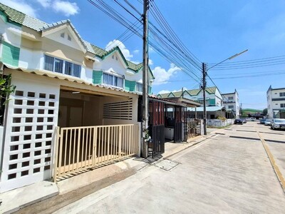 หมู่บ้านเพลินใจทาวน์โฮม ทำเลดี ติดเซเว่น ตลาดหนองโพรง