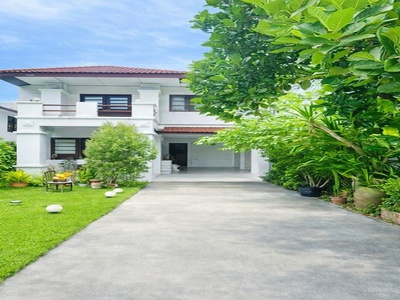 BTSนานา 300ม. ขาดทุน40% ถูกกว่าโรงแรม คฤหาสน์หรู 2 ชั้น ใหม่ 4นอน