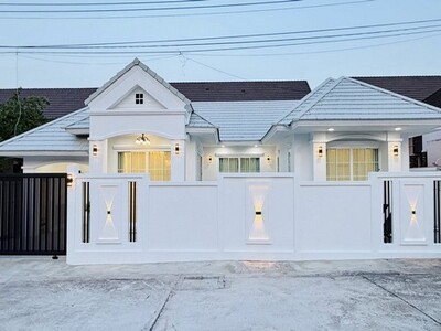 บ้านเดี่ยวพูวิลล่าซอยเนินสยาม เฟอร์บิวอินเครื่องใช้ไฟฟ้าครบ