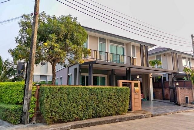 ให้เช่า บ้านเดี่ยว 2 ชั้น หลังมุม หมู่บ้านภัสสร เพรสทีจ ลุกซ์ พัฒนาการ Private Zone วิวสระว่ายน้ำ