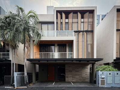 BS1043 ขายบ้านเดี่ยว 3 ชั้น Motique Chaengwattana ซอย 10