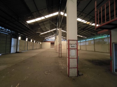 BST1093 ให้เช่าโกดัง 1500 ตร.ม. รามอินทรา 115 ใกล้รถไฟฟ้าสายสีชมพ